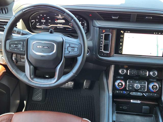 2023 GMC Yukon XL Vehicle Photo in DENTON, TX 76210-9321