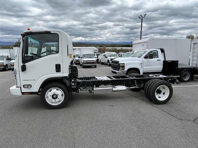 2024 Chevrolet Low Cab Forward 4500 Vehicle Photo in ALCOA, TN 37701-3235