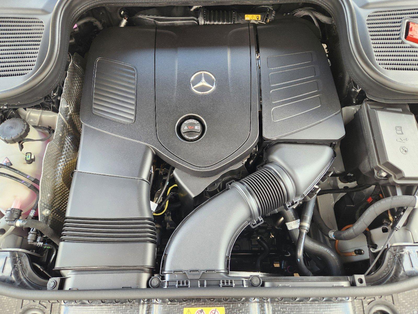 2025 Mercedes-Benz GLE Vehicle Photo in HOUSTON, TX 77079