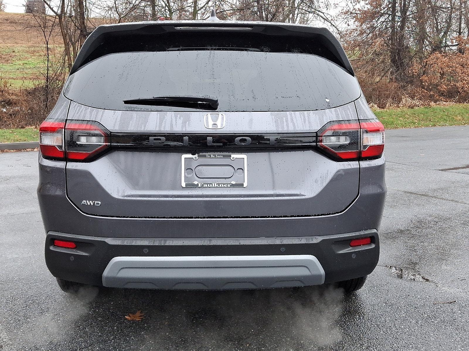 2025 Honda Pilot Vehicle Photo in Harrisburg, PA 17111