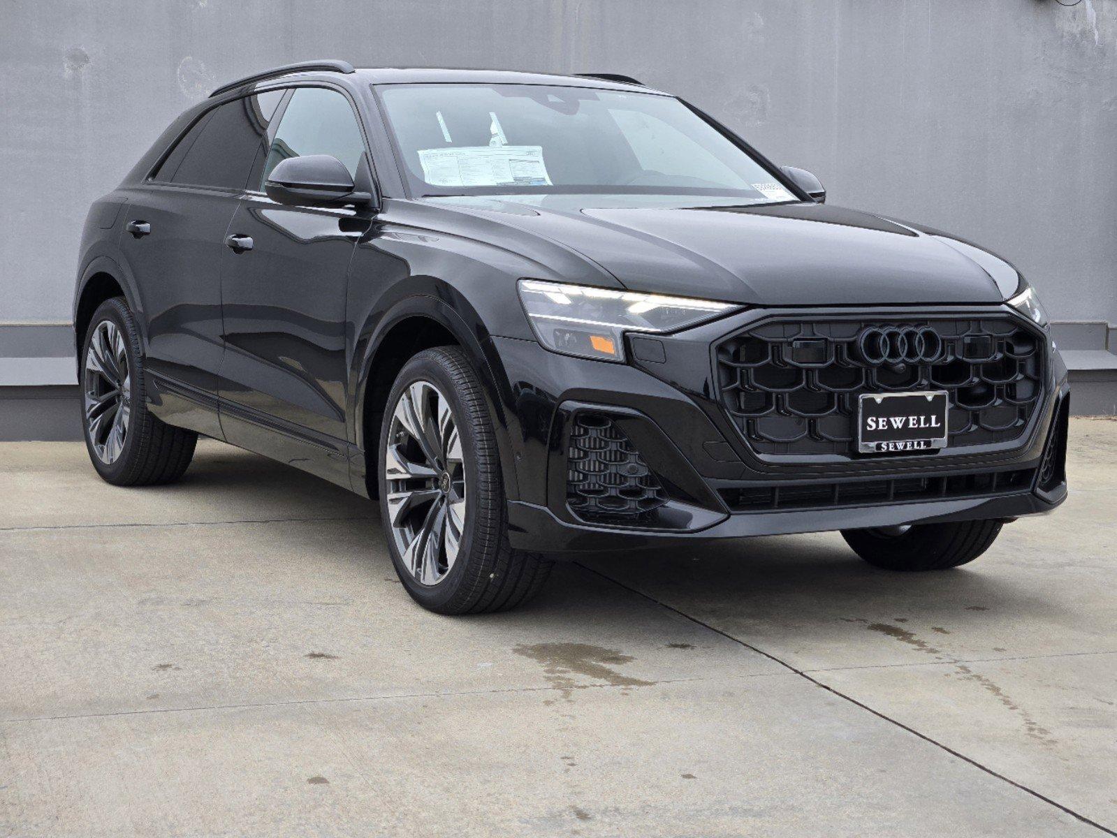 2025 Audi Q8 Vehicle Photo in SUGAR LAND, TX 77478