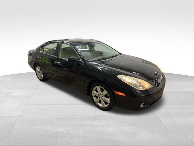 2005 Lexus ES 330 Vehicle Photo in MEDINA, OH 44256-9631