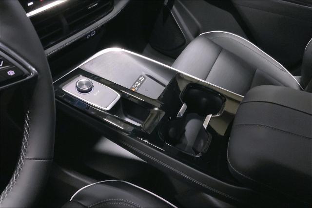 2025 Buick Enclave Vehicle Photo in KANSAS CITY, MO 64114-4545