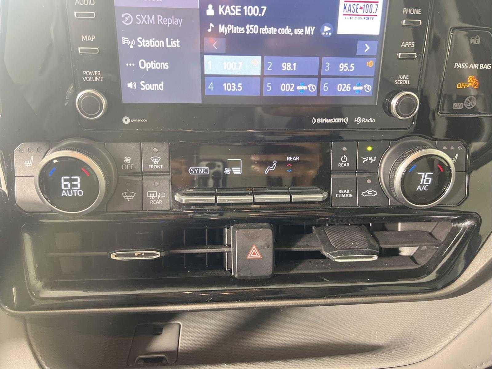 2021 Toyota Highlander Vehicle Photo in GEORGETOWN, TX 78626-7508