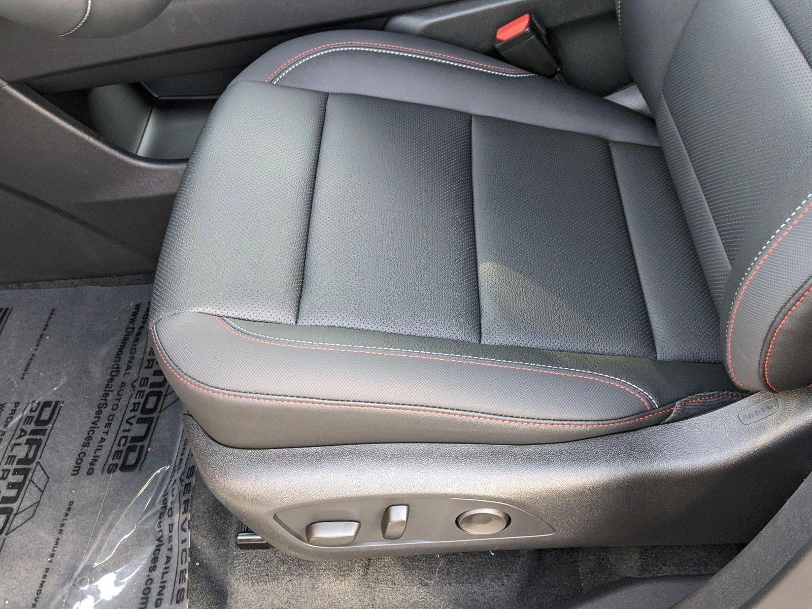 2025 Chevrolet Traverse Vehicle Photo in TIMONIUM, MD 21093-2300