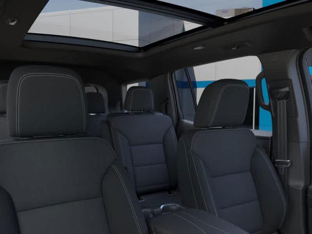 2025 Chevrolet Traverse Vehicle Photo in MOON TOWNSHIP, PA 15108-2571