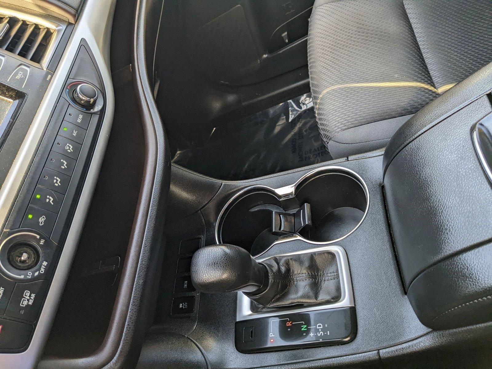 2017 Toyota Highlander Vehicle Photo in Davie, FL 33331