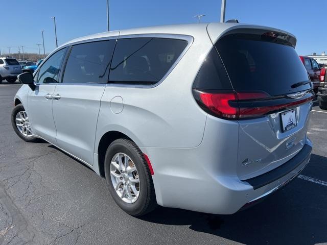 2023 Chrysler Pacifica Vehicle Photo in GREEN BAY, WI 54304-5303