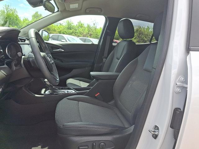 2022 Buick Encore GX Vehicle Photo in TREVOSE, PA 19053-4984