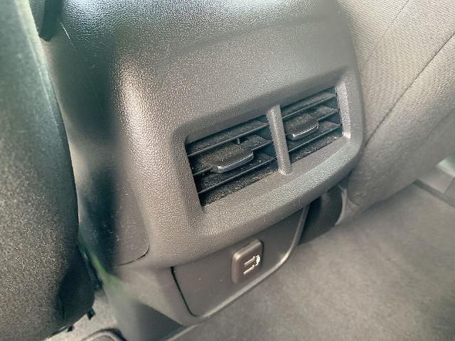 2023 Chevrolet Equinox Vehicle Photo in MOON TOWNSHIP, PA 15108-2571