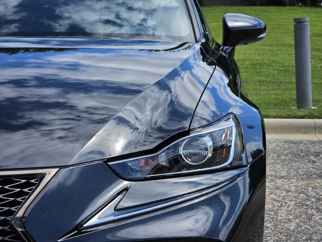 2020 Lexus IS 350 Vehicle Photo in FORT WORTH, TX 76132