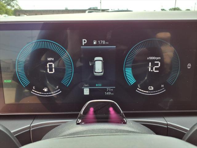 2025 Hyundai SANTA FE Hybrid Vehicle Photo in Peoria, IL 61615