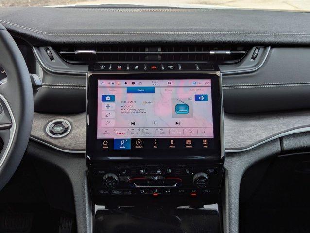 2023 Jeep Grand Cherokee L Vehicle Photo in San Antonio, TX 78230