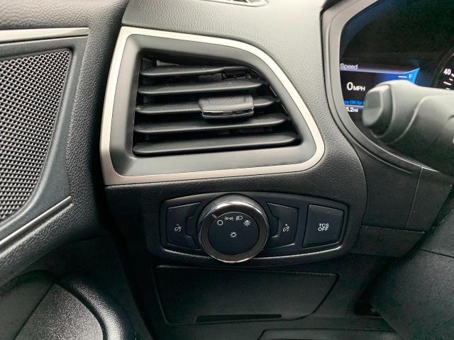 2022 Ford Edge Vehicle Photo in Neenah, WI 54956