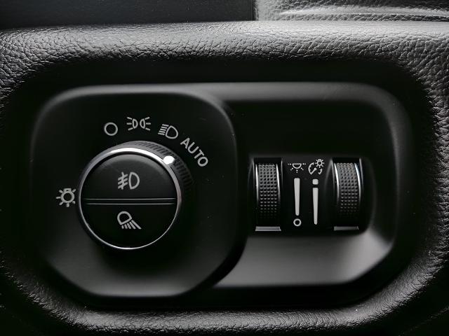 2025 Ram 1500 Vehicle Photo in Green Bay, WI 54304