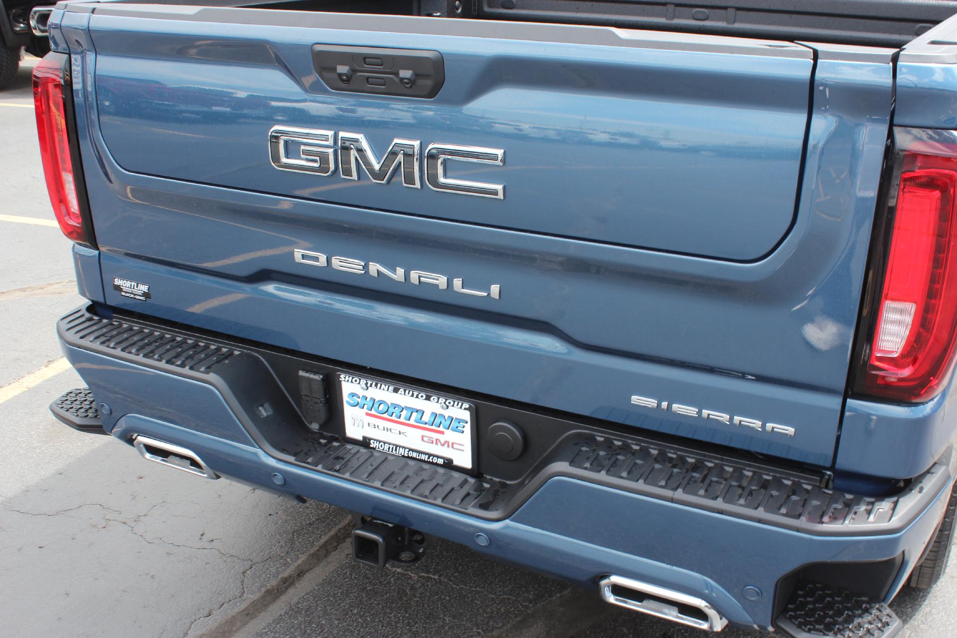 2025 GMC Sierra 1500 Vehicle Photo in AURORA, CO 80012-4011