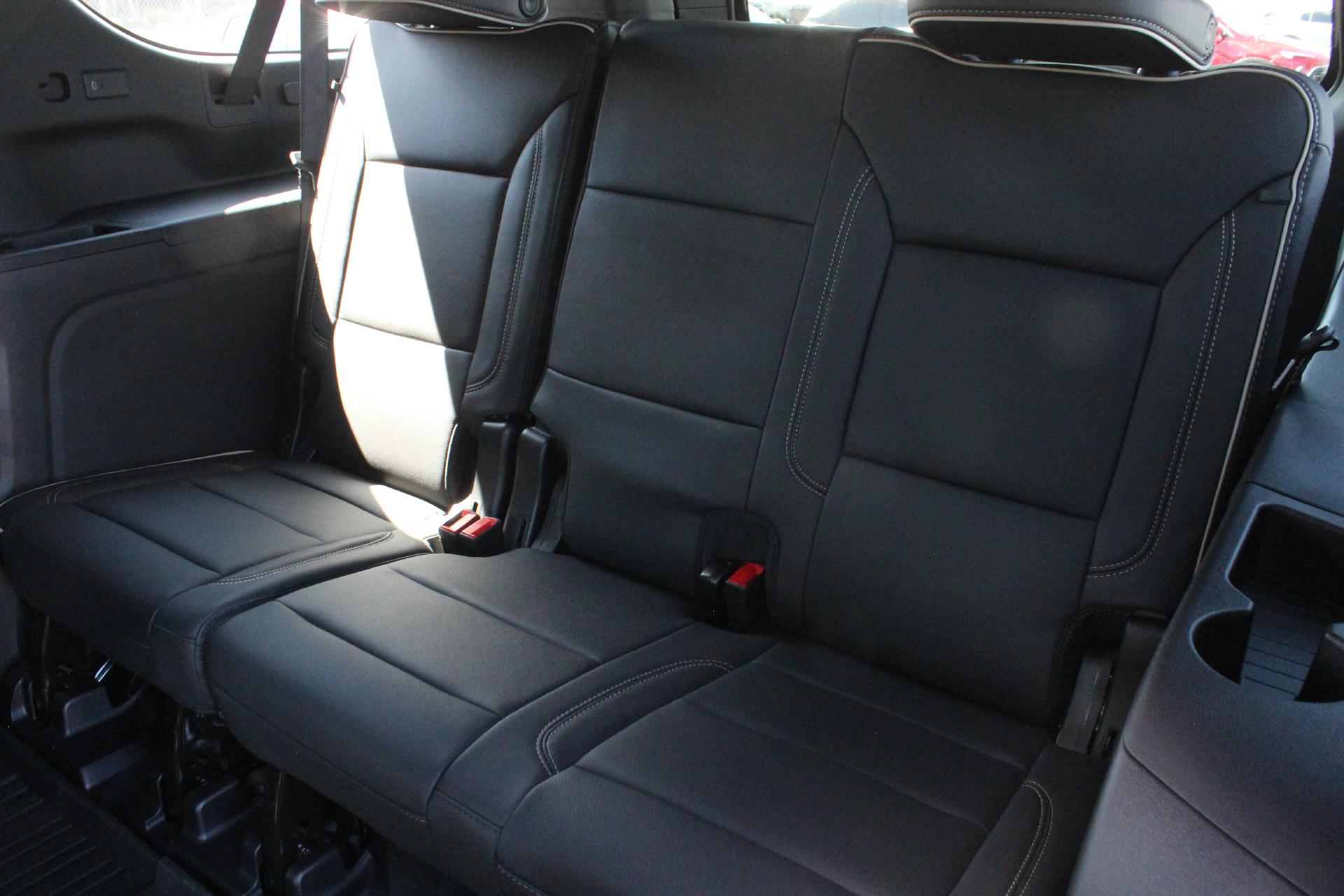 2025 GMC Yukon XL Vehicle Photo in AURORA, CO 80012-4011
