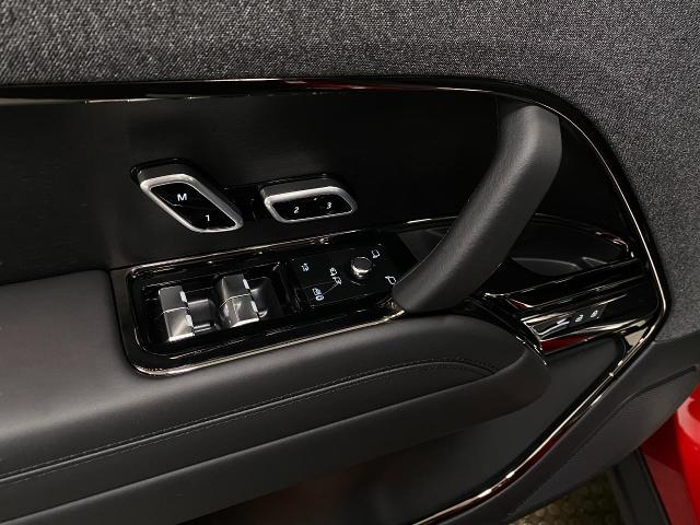 2025 Range Rover Sport Vehicle Photo in Appleton, WI 54913
