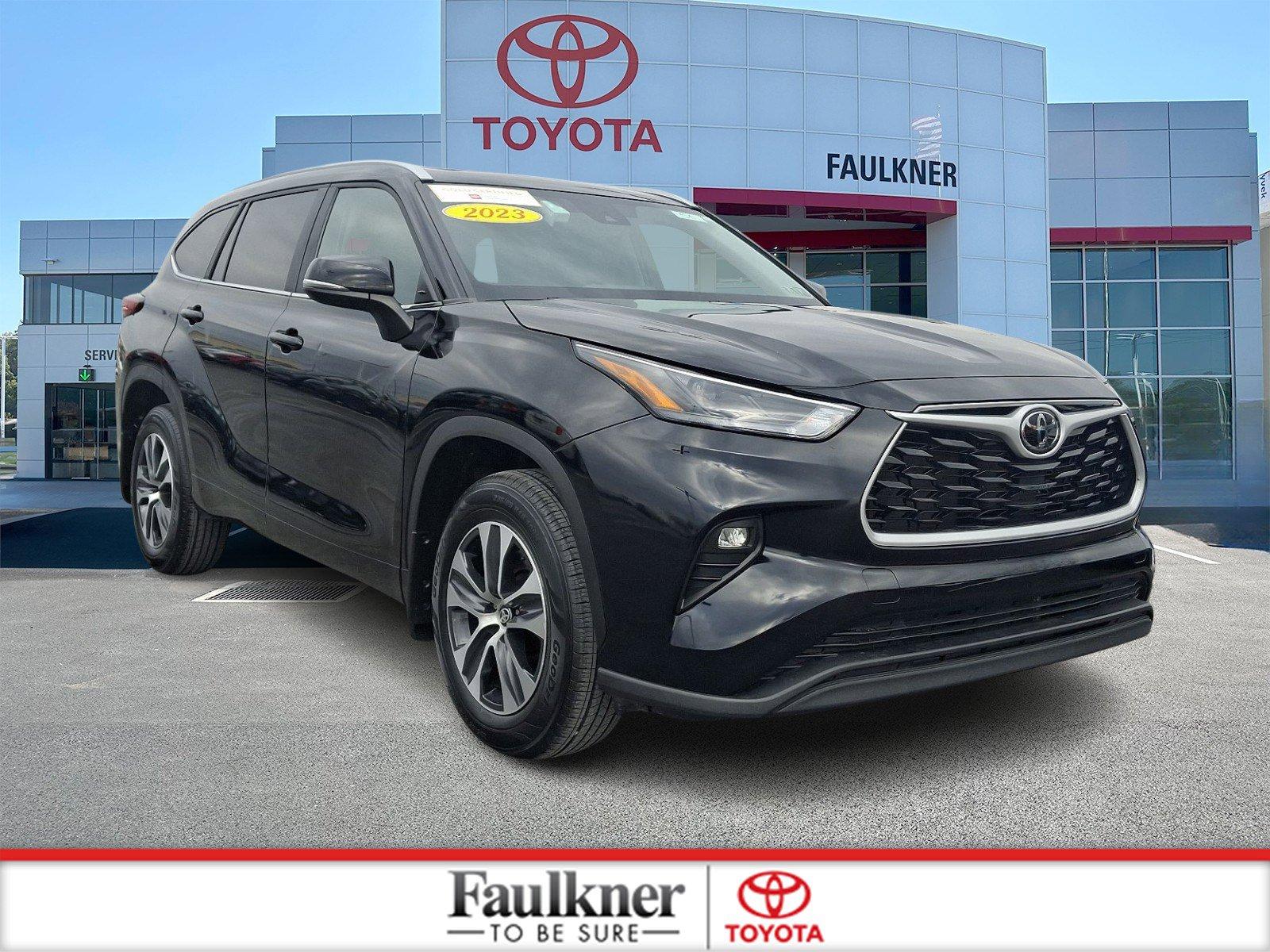 2023 Toyota Highlander Vehicle Photo in Harrisburg, PA 17111