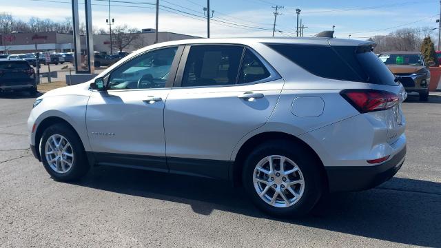 2022 Chevrolet Equinox Vehicle Photo in MOON TOWNSHIP, PA 15108-2571