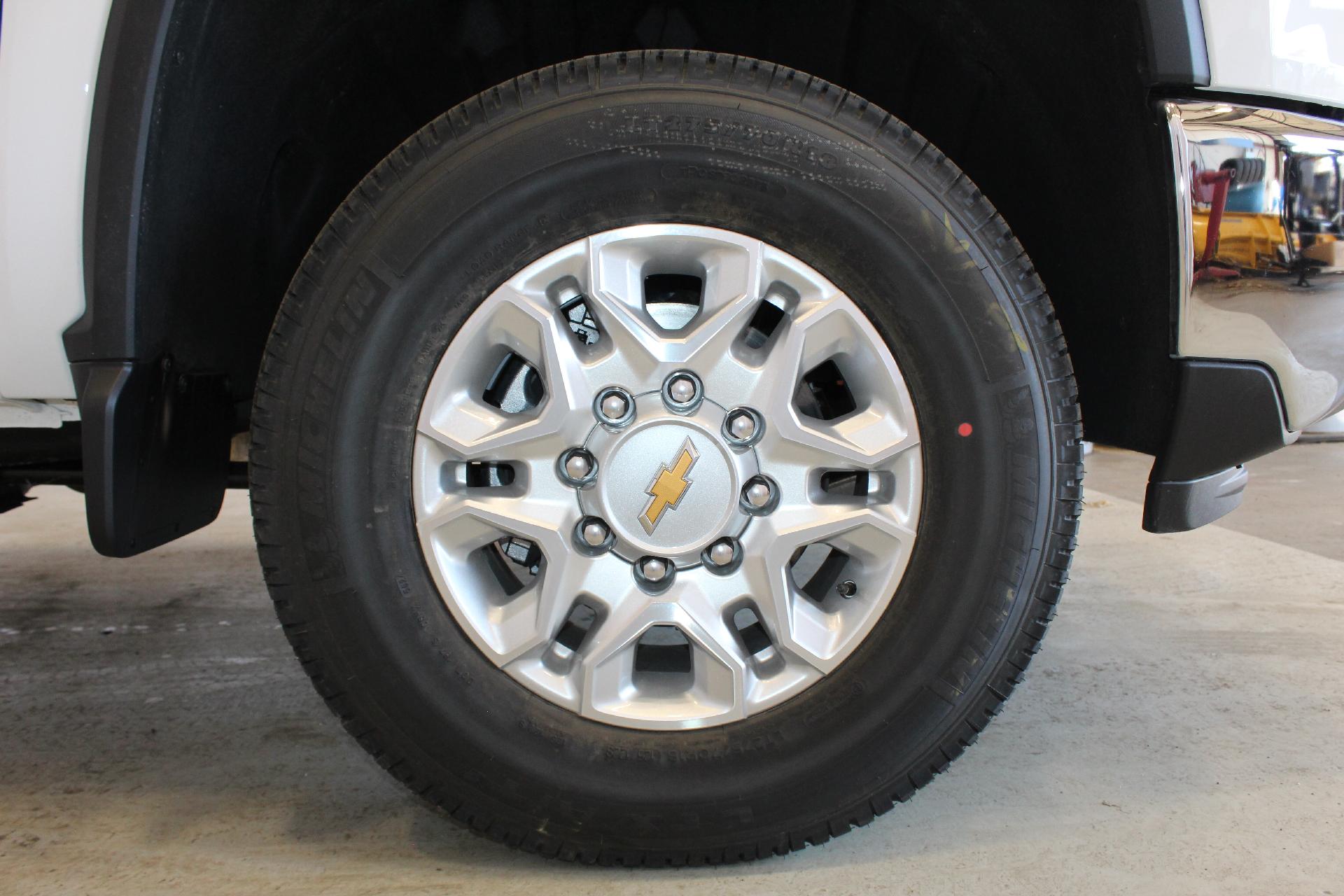 2025 Chevrolet Silverado 2500 HD Vehicle Photo in NORTHAMPTON, MA 01060-1120