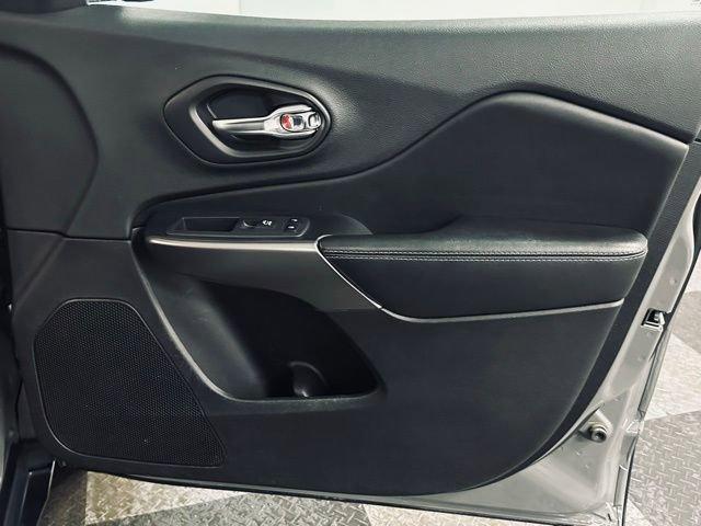 2020 Jeep Cherokee Vehicle Photo in MEDINA, OH 44256-9631