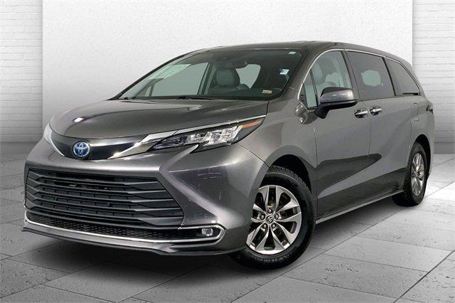 2022 Toyota Sienna Vehicle Photo in INDEPENDENCE, MO 64055-1314