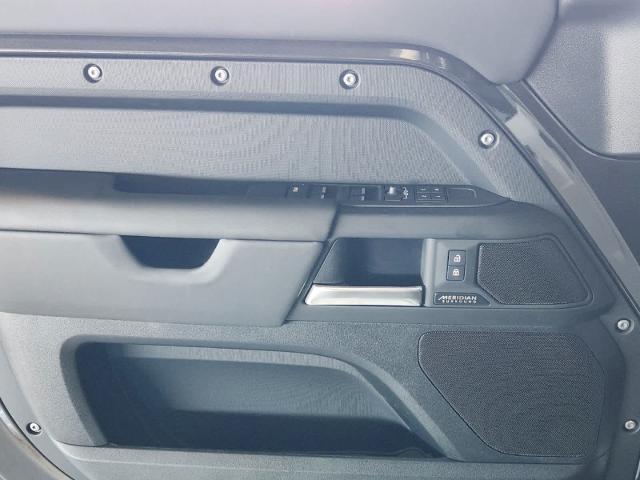 2025 Defender Vehicle Photo in AUSTIN, TX 78717