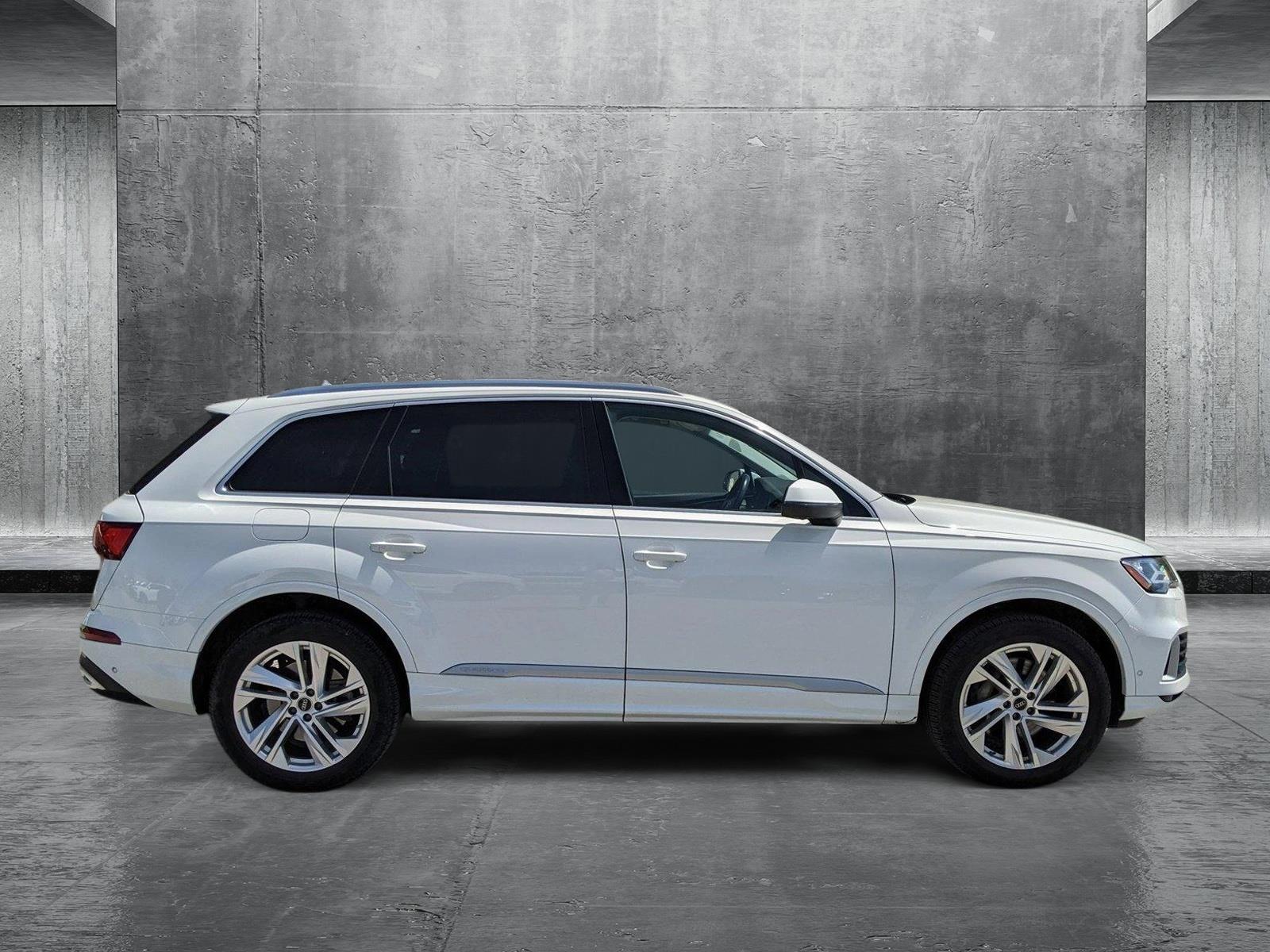 2023 Audi Q7 Vehicle Photo in Cockeysville, MD 21030