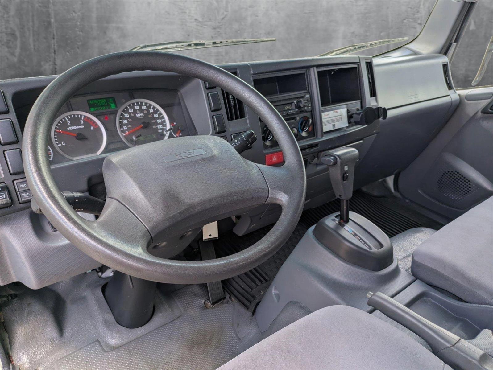 2020 Chevrolet Low Cab Forward 4500 HD Vehicle Photo in GREENACRES, FL 33463-3207