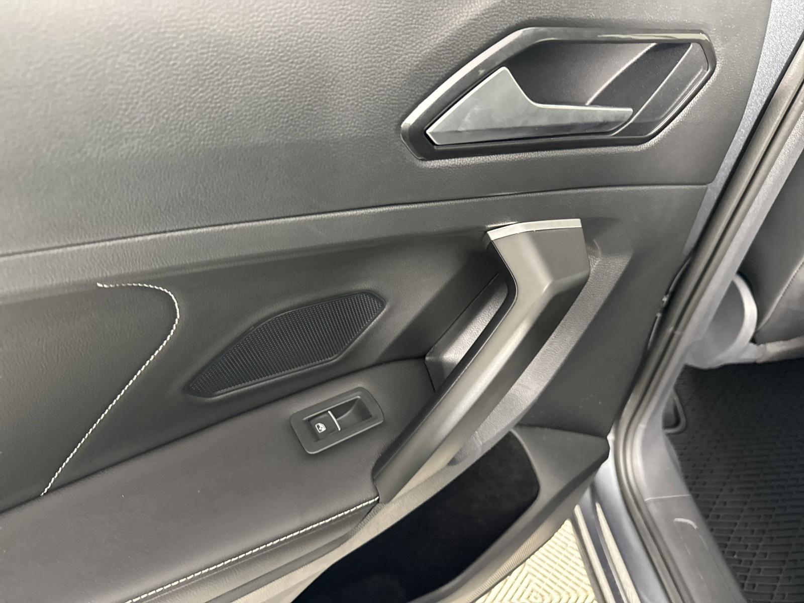 2024 Volkswagen Tiguan Vehicle Photo in Georgetown, TX 78626