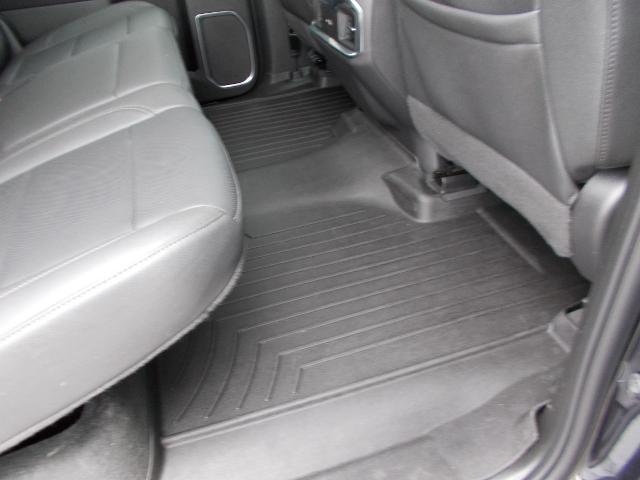 2023 GMC Sierra 1500 Vehicle Photo in LOWELL, MA 01852-4336