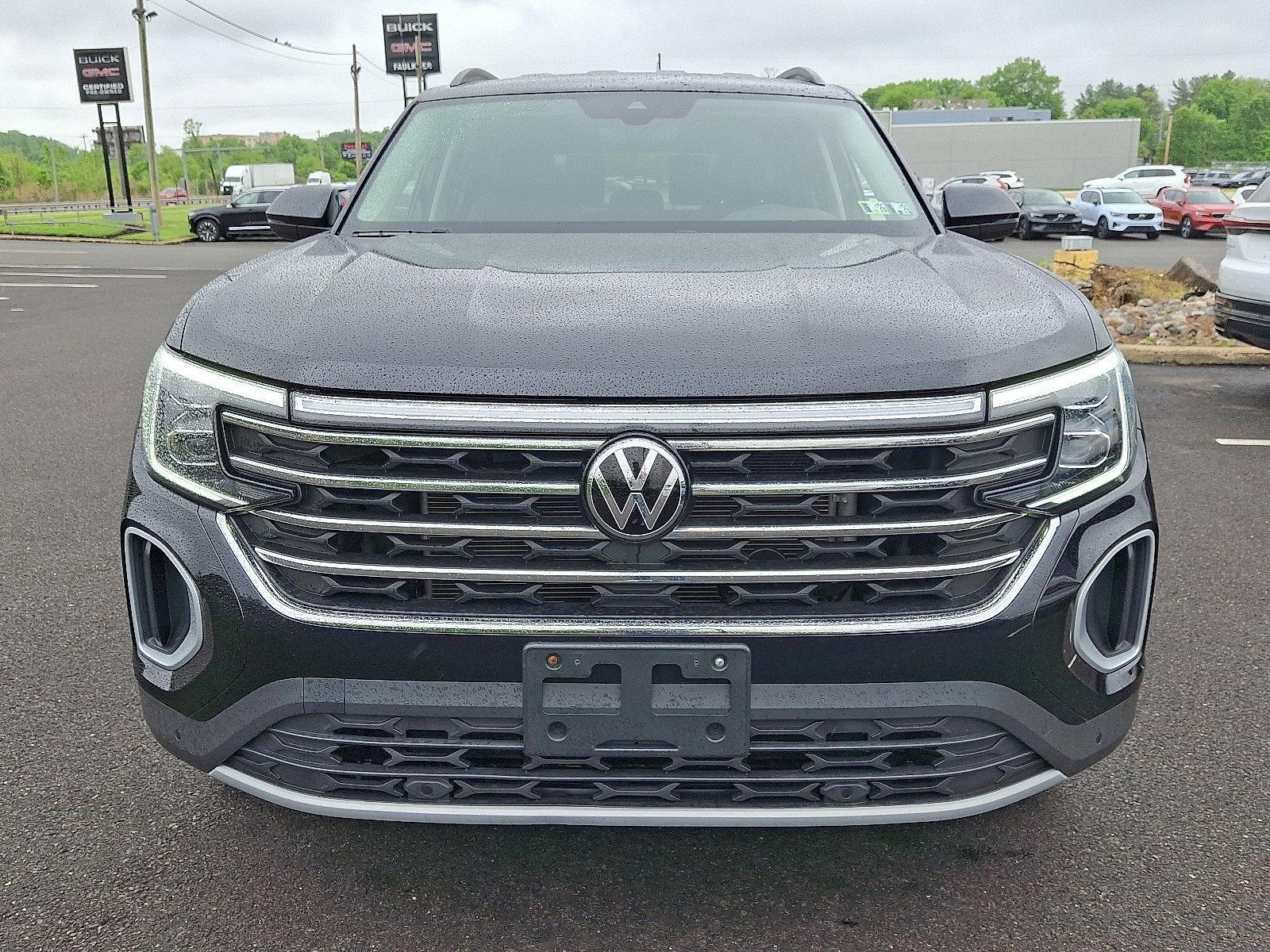 2024 Volkswagen Atlas Vehicle Photo in Trevose, PA 19053