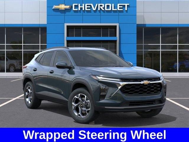 2025 Chevrolet Trax Vehicle Photo in BROCKTON, MA 02301-7113