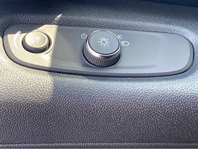 2025 Chevrolet Trax Vehicle Photo in SAVANNAH, GA 31406-4513