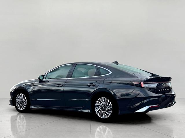 2025 Hyundai SONATA Hybrid Vehicle Photo in Green Bay, WI 54304
