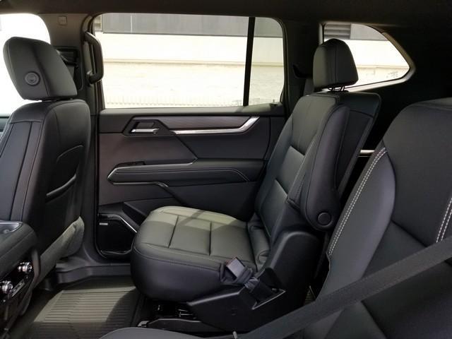 2025 GMC Acadia Vehicle Photo in ELYRIA, OH 44035-6349