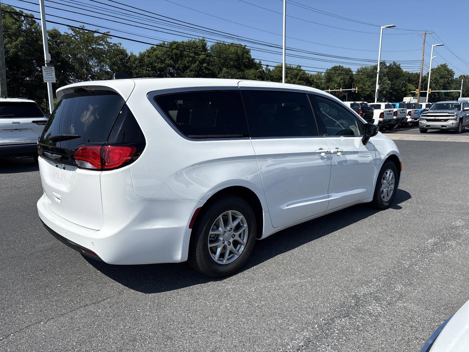2025 Chrysler Voyager Vehicle Photo in Mechanicsburg, PA 17050-1707
