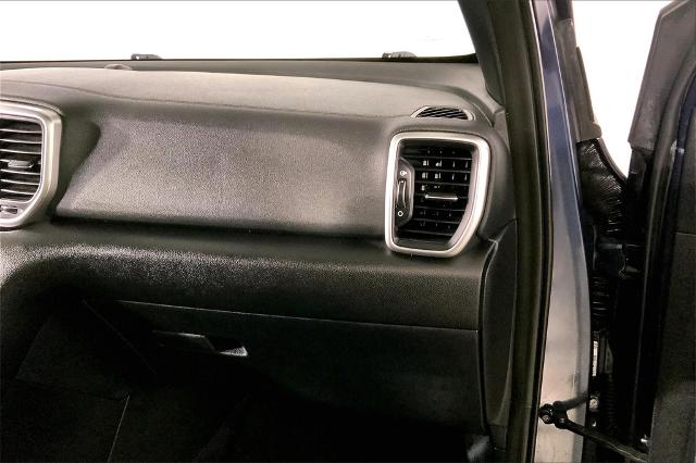 2022 Kia Sportage Vehicle Photo in Lees Summit, MO 64086