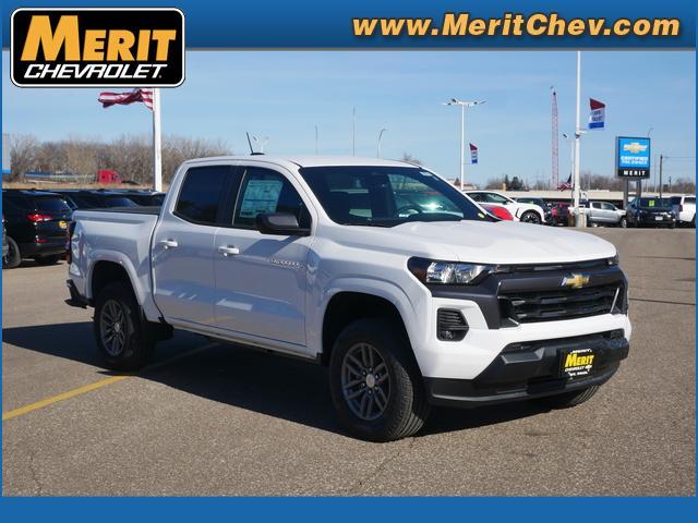 2024 Chevrolet Colorado Vehicle Photo in MAPLEWOOD, MN 55119-4794