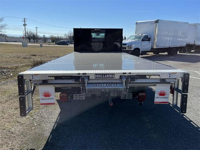 2023 Chevrolet Silverado 6500 HD Vehicle Photo in ALCOA, TN 37701-3235