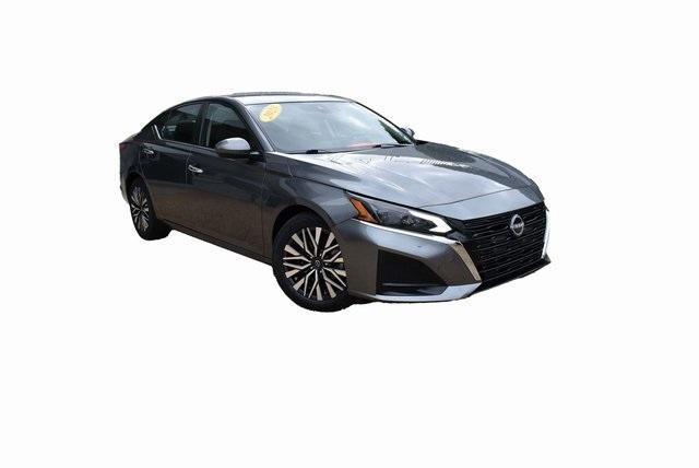 Used 2023 Nissan Altima SV with VIN 1N4BL4DV7PN307682 for sale in Cottondale, AL