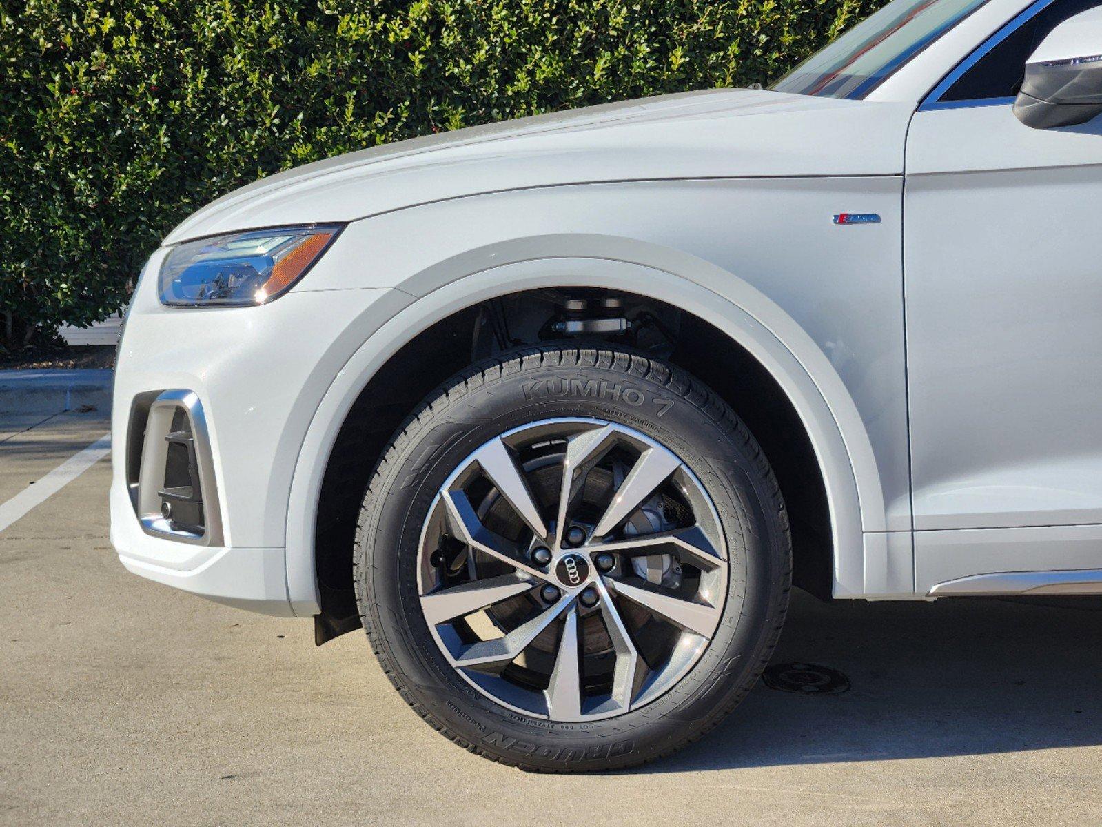 2025 Audi Q5 Vehicle Photo in MCKINNEY, TX 75070