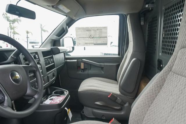 2025 Chevrolet Express Cargo Van Vehicle Photo in VENTURA, CA 93003-8585