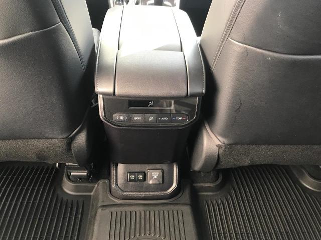 2021 Toyota Highlander Vehicle Photo in GREEN BAY, WI 54303-3330