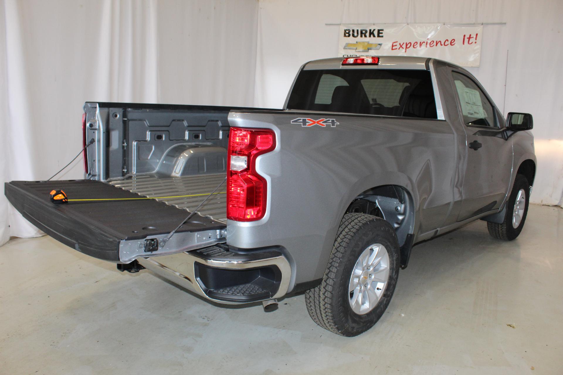 2025 Chevrolet Silverado 1500 Vehicle Photo in NORTHAMPTON, MA 01060-1120