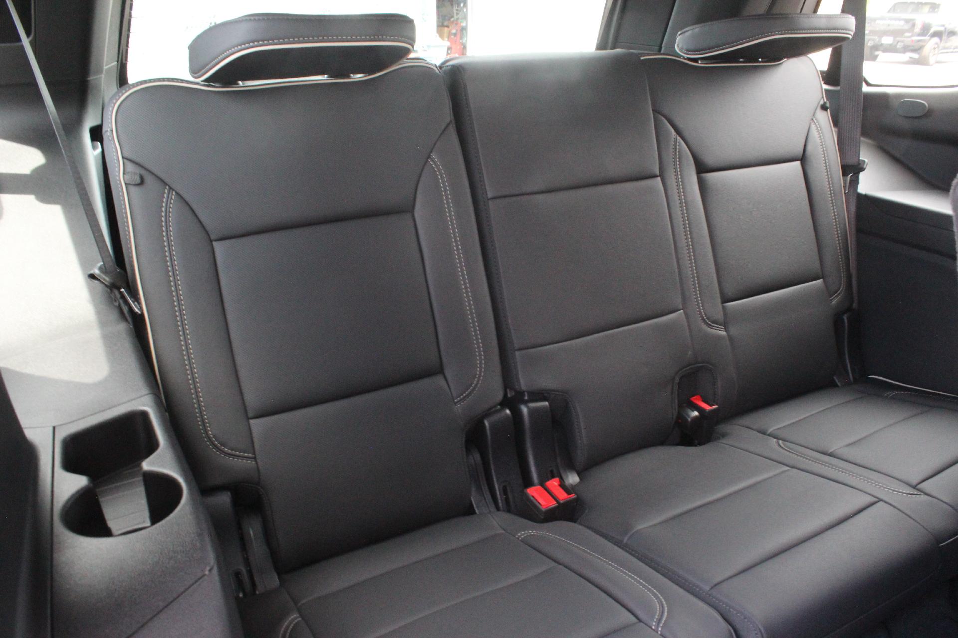 2025 GMC Yukon Vehicle Photo in AURORA, CO 80012-4011