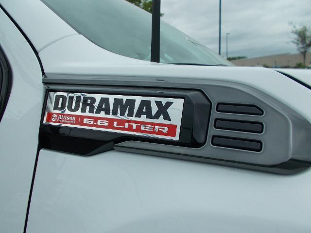 2025 GMC Sierra 2500 HD Vehicle Photo in LOWELL, MA 01852-4336