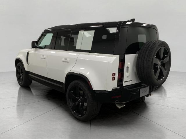 2025 Defender Vehicle Photo in Appleton, WI 54913