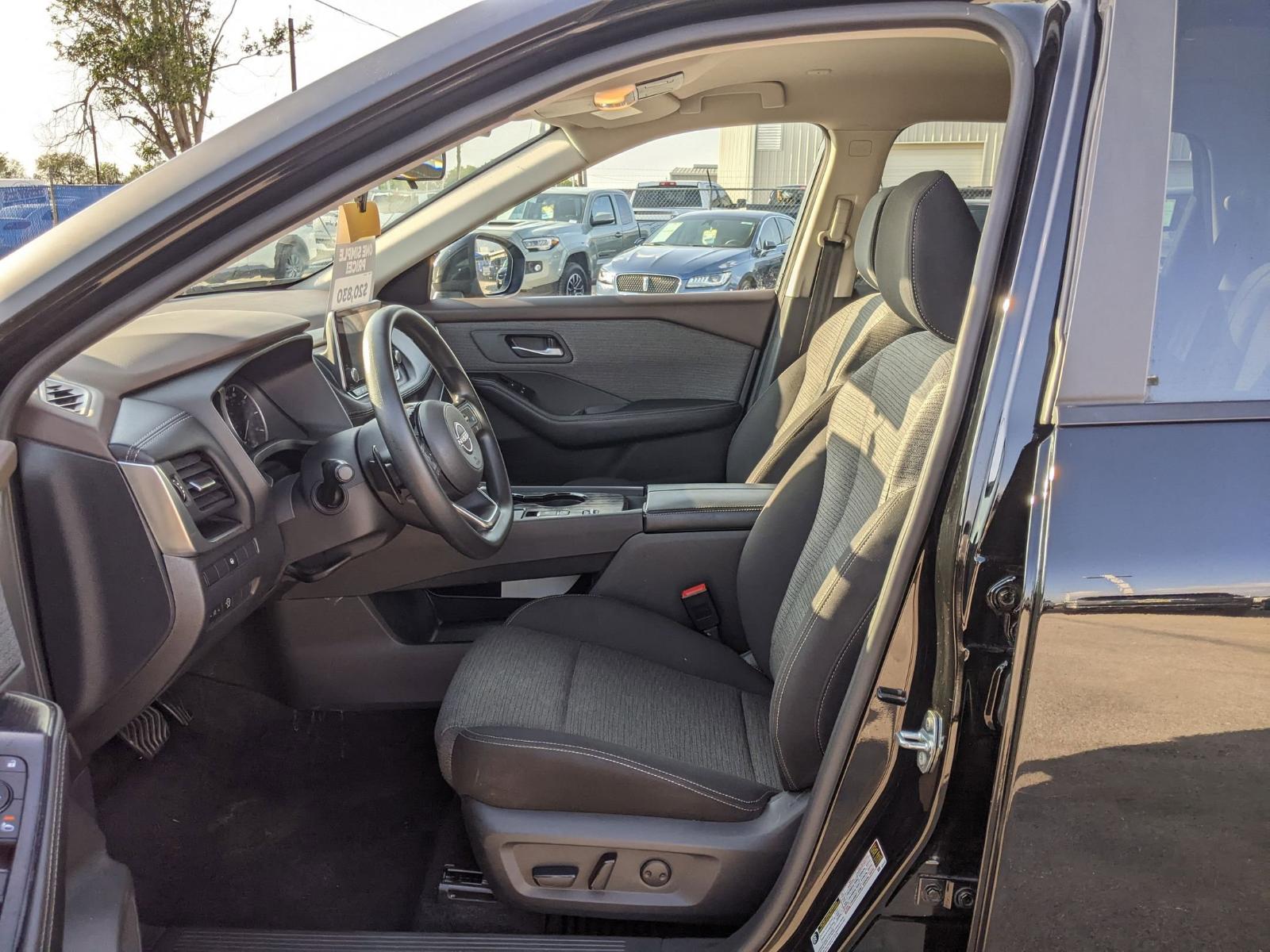 2023 Nissan Rogue Vehicle Photo in Seguin, TX 78155